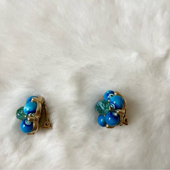 Vintage Blue Beaded Clip Earrings - Picture 5 of 5